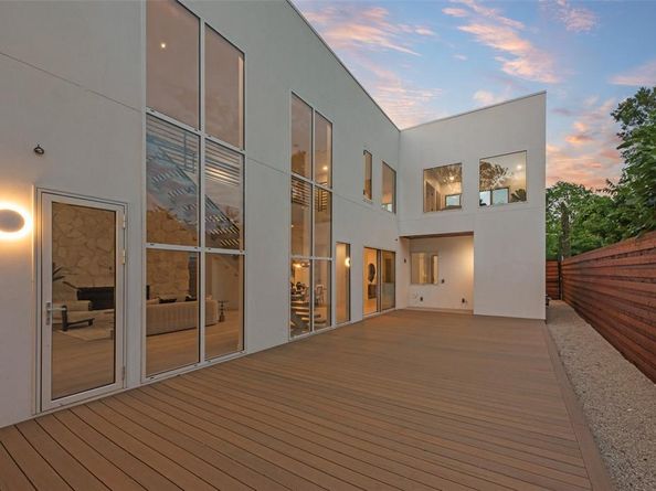 3821  Beechwood Lane , Dallas Texas 75220