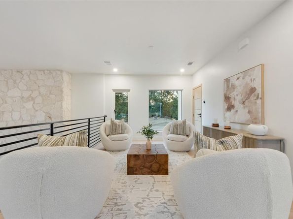 3821  Beechwood Lane , Dallas Texas 75220
