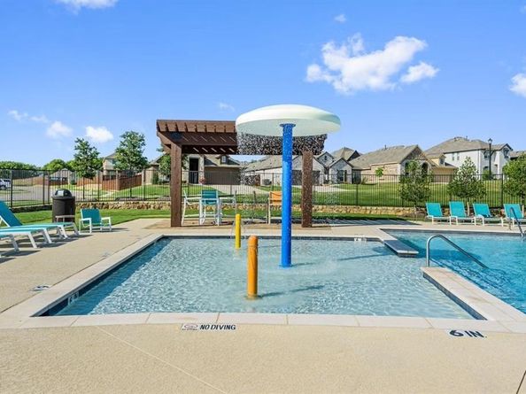 1111  Worthington Drive , Justin Texas 76247