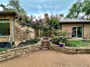 2909  Gainesborough Drive , Dallas Texas 75287