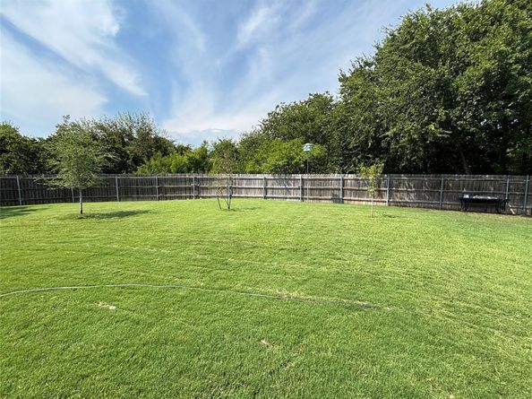 10316  Dawson Trail , Fort Worth Texas 76108
