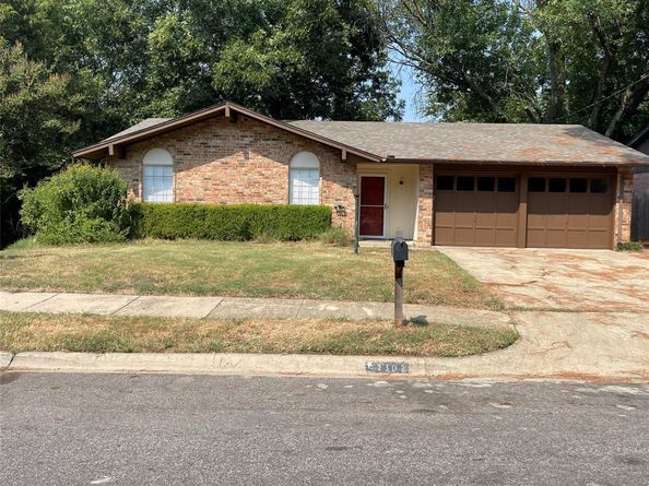 2302  Mercedes Road , Denton Texas 76205