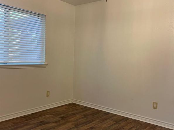 2302  Mercedes Road , Denton Texas 76205