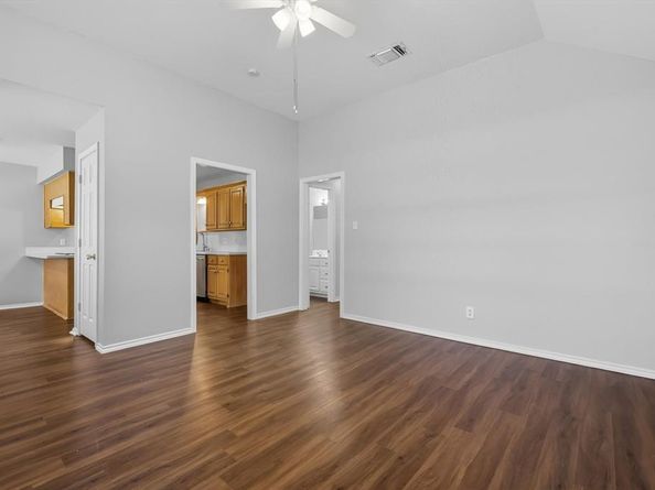 518  Leuty Street , Justin Texas 76247