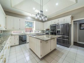 2121  Bay Club Drive , Arlington Texas 76013
