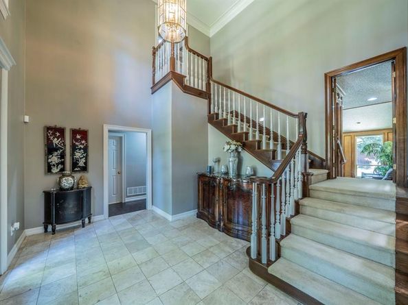 2121  Bay Club Drive , Arlington Texas 76013