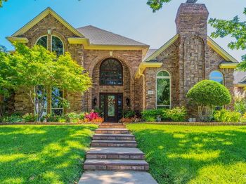 2121  Bay Club Drive 