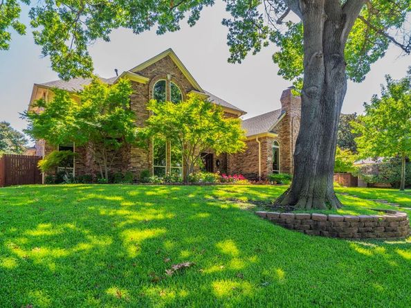 2121  Bay Club Drive , Arlington Texas 76013
