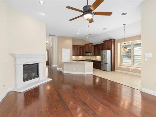 2633  Waters Edge Lane , Fort Worth Texas 76116
