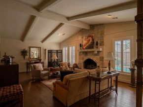 7326  Hillwood Lane , Dallas Texas 75248