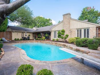 7326  Hillwood Lane 