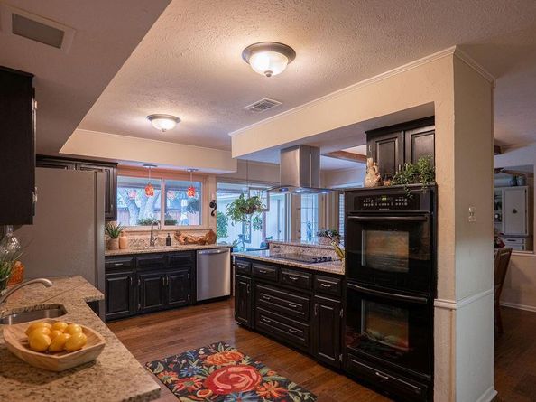 7326  Hillwood Lane , Dallas Texas 75248