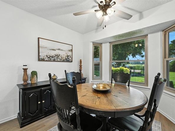 1112  Meadow Crest Lane , Mansfield Texas 76063