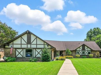 1112  Meadow Crest Lane 