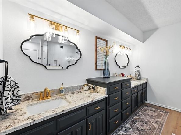1112  Meadow Crest Lane , Mansfield Texas 76063