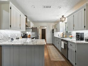 1112  Meadow Crest Lane , Mansfield Texas 76063