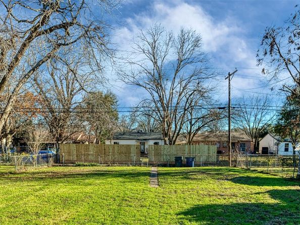 2842  Carlson Drive , Dallas Texas 75235