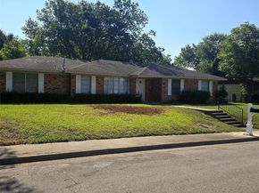 1306  Holt Avenue , DeSoto Texas 75115
