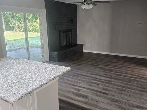 1306  Holt Avenue , DeSoto Texas 75115