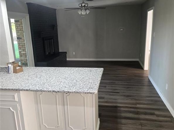 1306  Holt Avenue , DeSoto Texas 75115