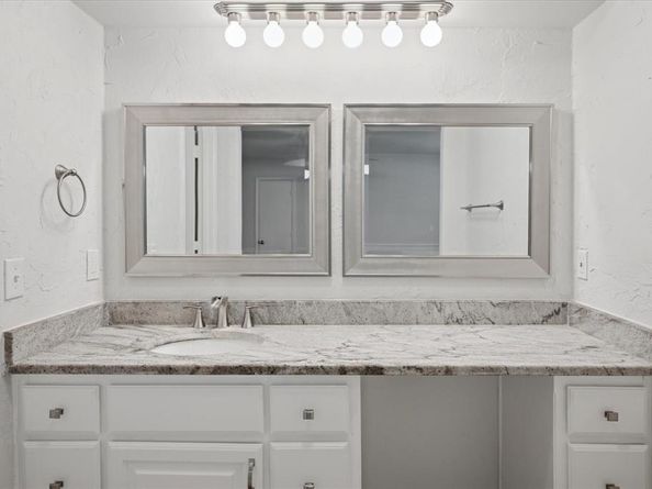 2801  Elmcrest Circle , Plano Texas 75075