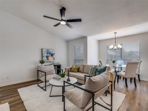 1208  Horizon Trail  3520, Arlington Texas 76011
