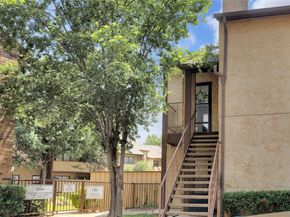 1208  Horizon Trail  3520, Arlington Texas 76011