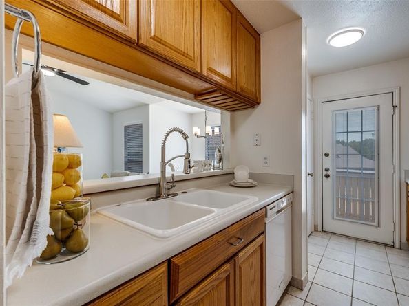 1208  Horizon Trail  3520, Arlington Texas 76011