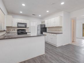 905  Eagle Drive , DeSoto Texas 75115