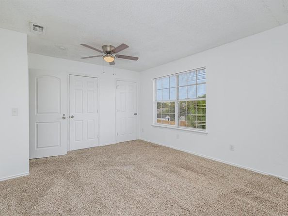 905  Eagle Drive , DeSoto Texas 75115