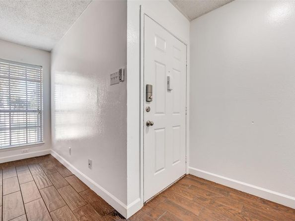 5981  Arapaho   1607, Dallas Texas 75248