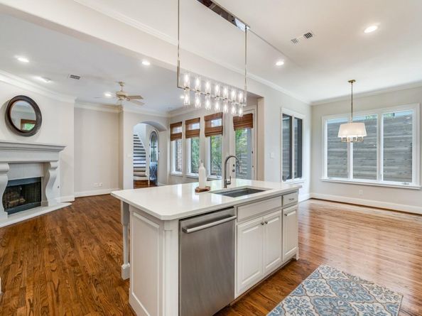 6626  Del Norte Lane , Dallas Texas 75225