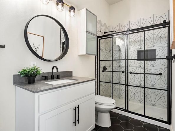 1823 S Ervay Street , Dallas Texas 75215