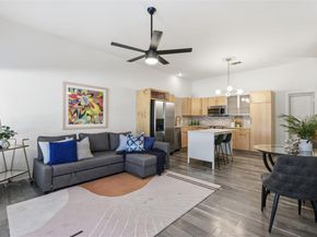 1823 S Ervay Street , Dallas Texas 75215