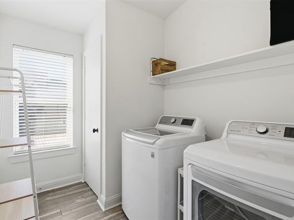 1823 S Ervay Street , Dallas Texas 75215