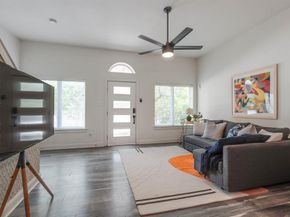 1823 S Ervay Street , Dallas Texas 75215