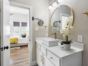 1823 S Ervay Street , Dallas Texas 75215