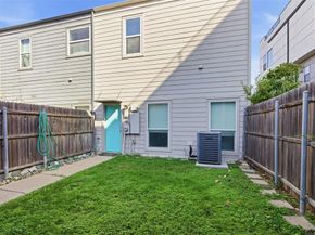 1823 S Ervay Street , Dallas Texas 75215