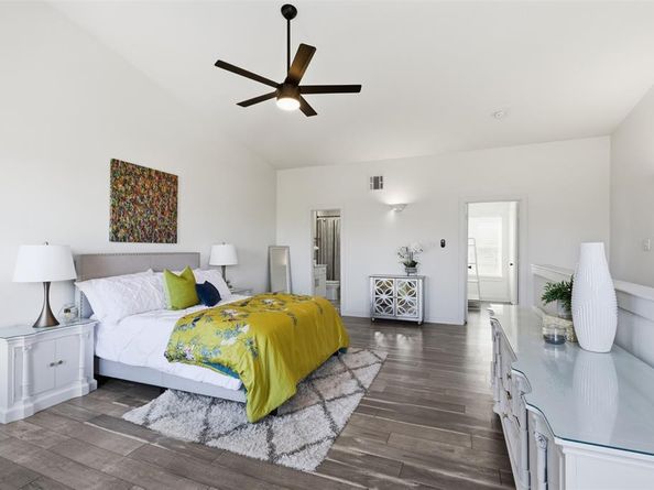 1823 S Ervay Street , Dallas Texas 75215