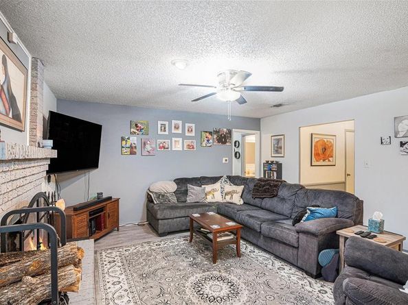 1120  Tobie Layne Street , Benbrook Texas 76126