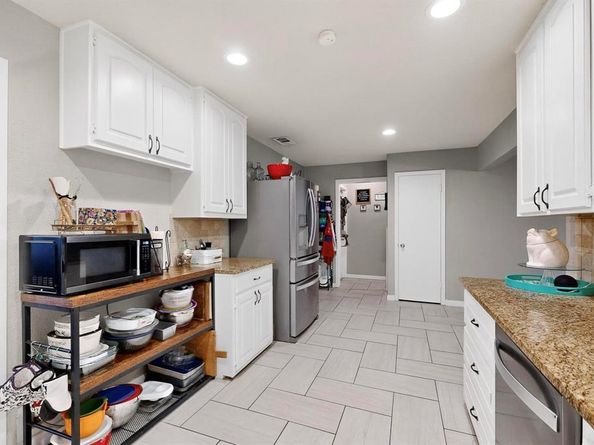 6729  Mike Drive , North Richland Hills Texas 76180