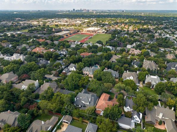 6236  Waggoner Drive , Dallas Texas 75230