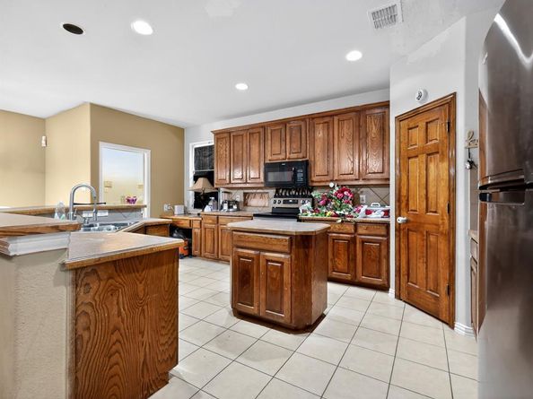 1841  Olympus Drive , Lancaster Texas 75134