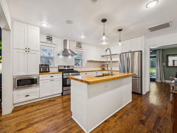 1227  Lansford Avenue , Dallas Texas 75224