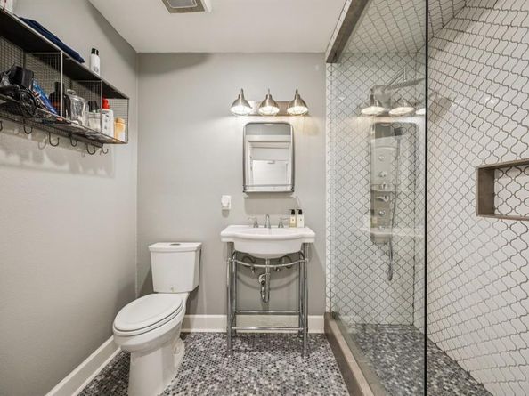 1227  Lansford Avenue , Dallas Texas 75224