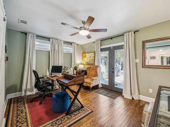 1227  Lansford Avenue , Dallas Texas 75224