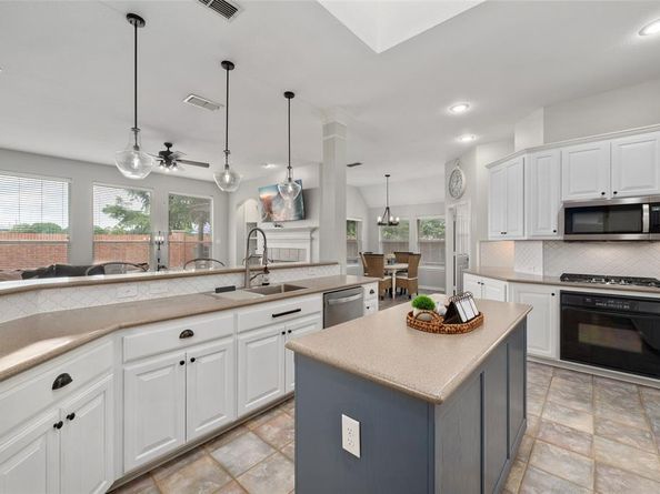 6869  Shoreview Drive , Grand Prairie Texas 75054