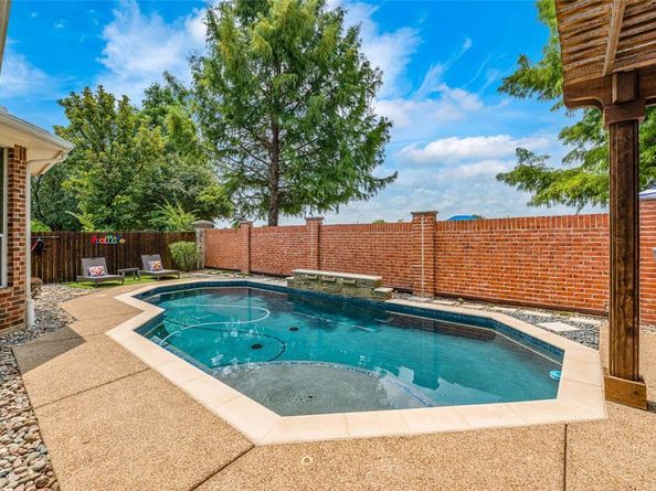 6869  Shoreview Drive , Grand Prairie Texas 75054
