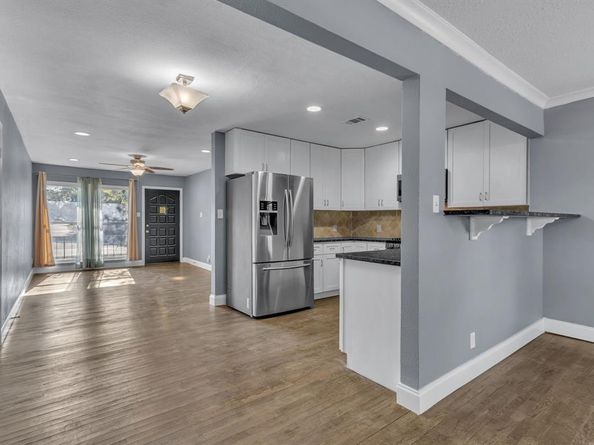 9621  Rustown Drive , Dallas Texas 75228