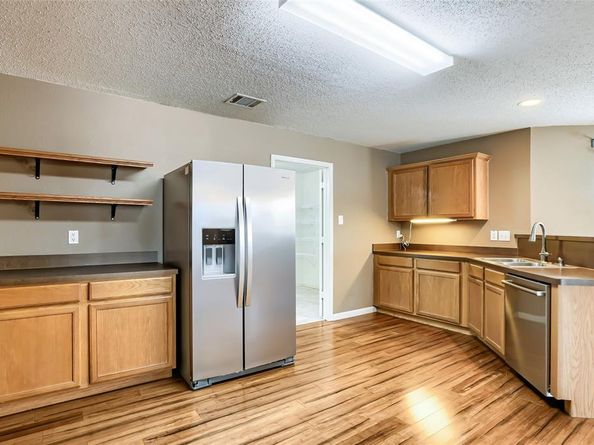 8127  Abbey Glen Court , Arlington Texas 76002
